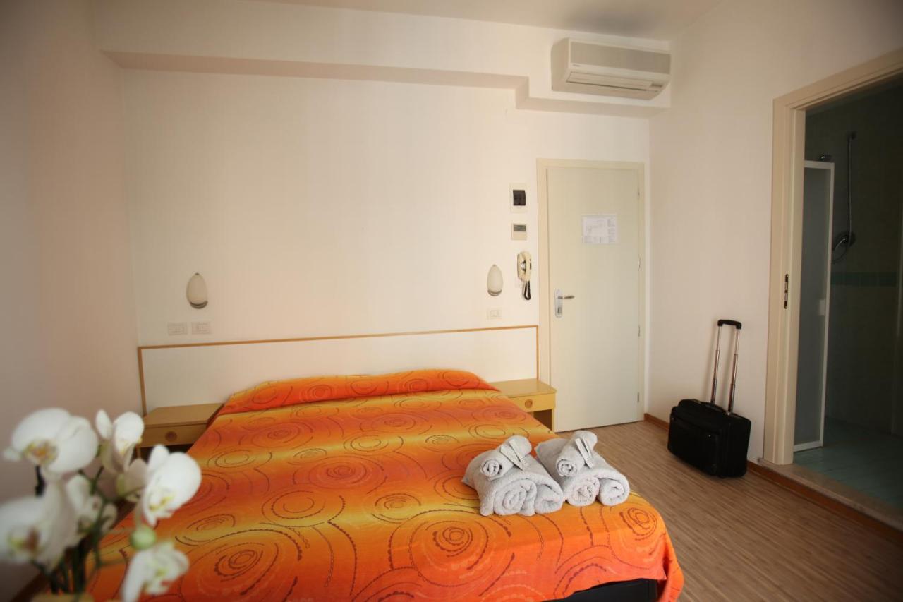 Hotel Ritter Cattolica Esterno foto